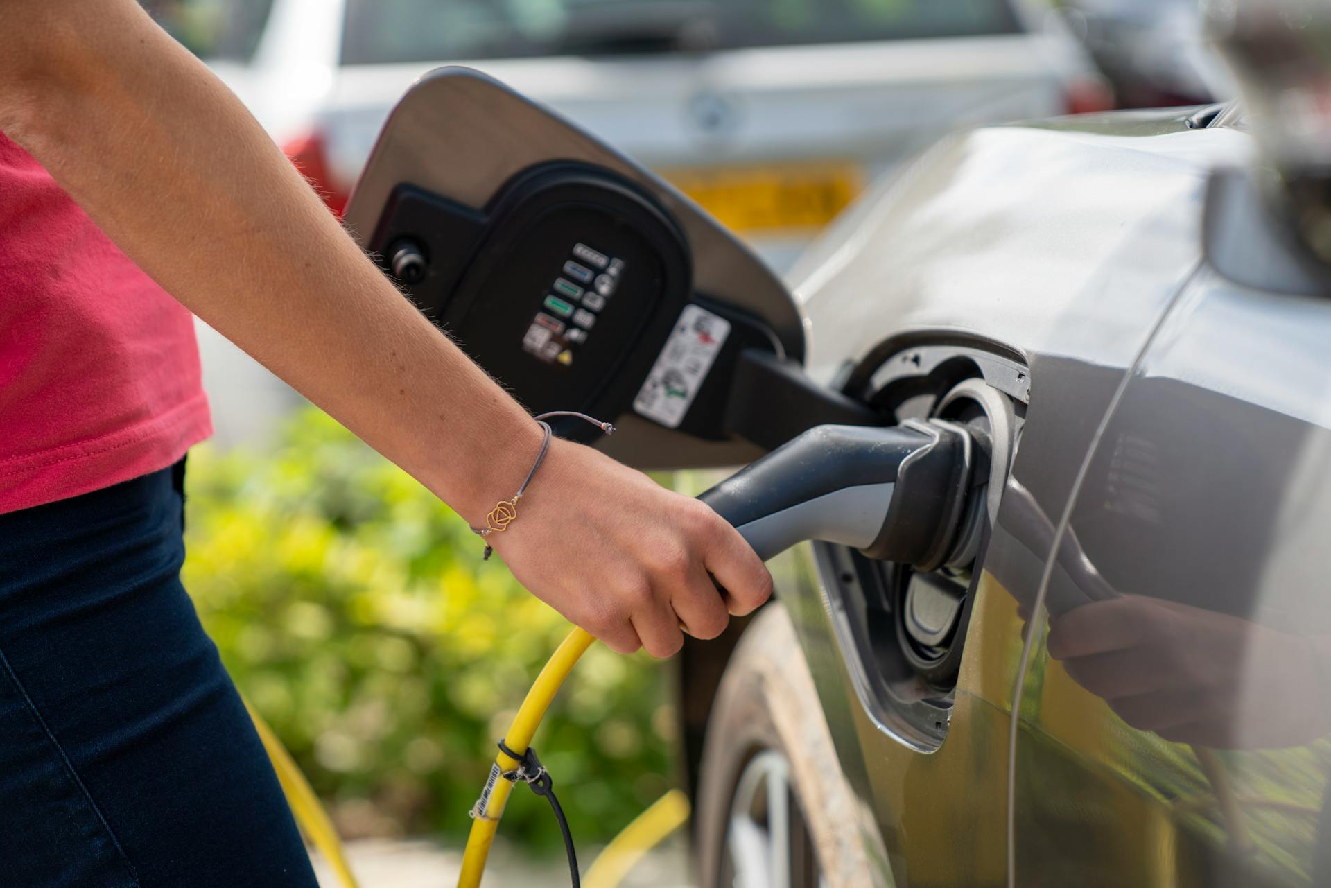 Tesla Wall Connector vs ChargePoint Home Flex (Langley Buyer's Guide 2026)