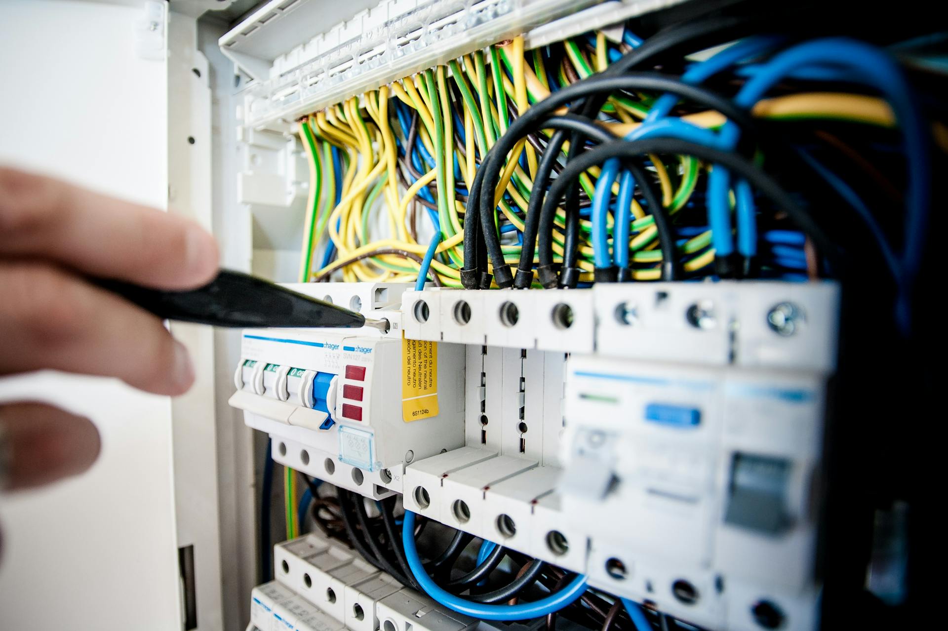 Does My 100A Panel Support a Level 2 EV Charger? (Langley Load Calculation Guide)